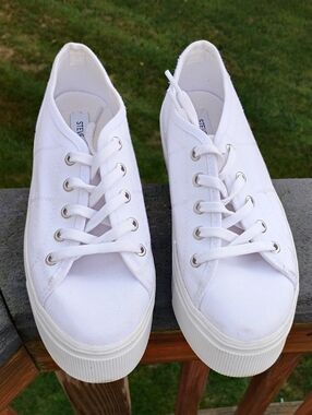 Steve Madden Emmi White Canvas Platform Sneakers Lowtop Chunky Lace Up 8.5